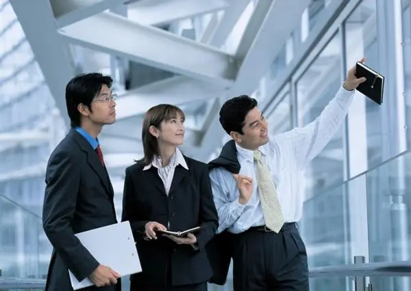 提拔你，换掉你，从来都不是看努力